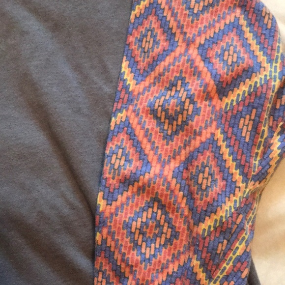 Lularoe Randy Baseball Tee - Picture 2 of 3